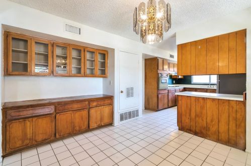 10815 37 Ave, Phoenix AZ 85053-2804 exterior