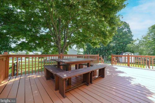 900 Chatsworth Dr, Accokeek MD 20607-2056 exterior