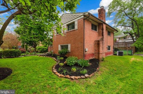 913 Caddington Ave, Silver Spring MD 20901-1048 exterior