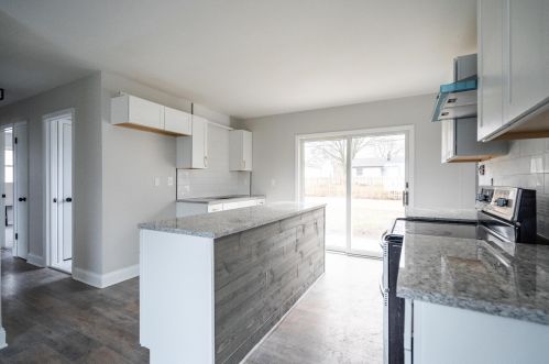 8300 Herbert Ave, Milwaukee WI 53218-3633 exterior