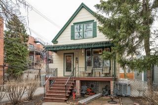2015 Wellington Ave, Chicago IL  60618-8212 exterior