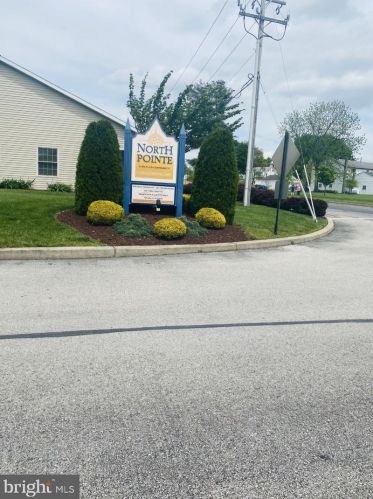 419 Parkview Ln, Hanover PA  17331-1455 exterior