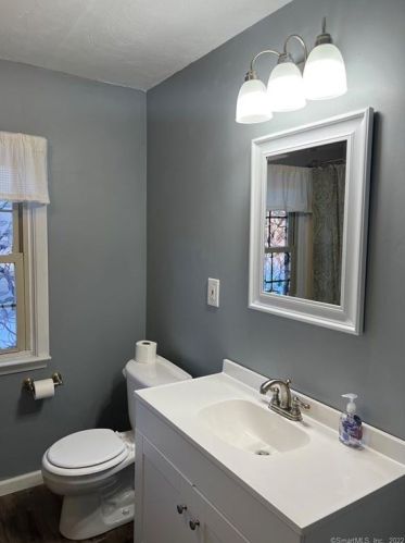 5 Ferland Dr, Killingly CT 06241-2001 exterior