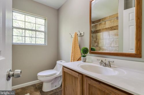 970 Bowie Shop Rd, Huntingtown MD 20639-9103 exterior