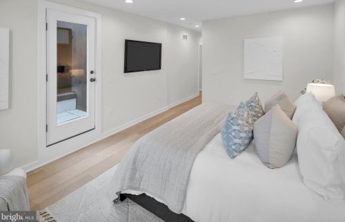 959 Marshall St, Philadelphia PA 19122 exterior