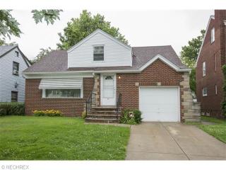 85 214th St, Cleveland, OH 44123-1072