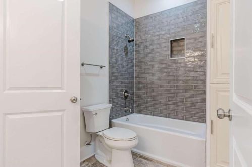 1766 Linwood Ave, Atlanta GA 30344-3159 exterior