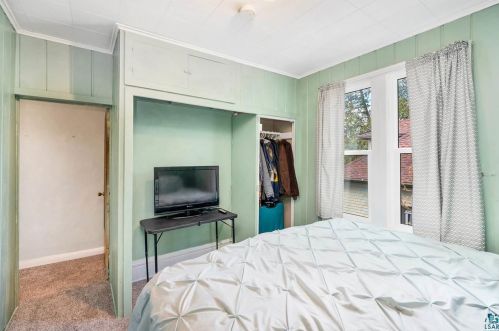 5111 Dodge St, Duluth MN 55804-2436 exterior