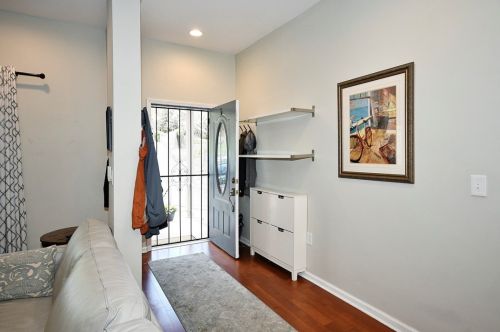 1411 Eleanor St, Pittsburgh, PA 15210-1831