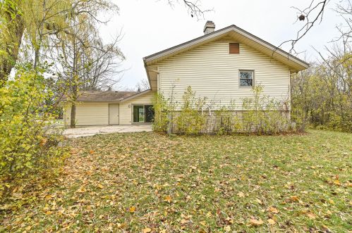 4870 37th St, Milwaukee WI  53221-2570 exterior