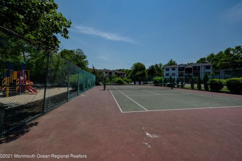 371 Lancaster Ct, Piscataway NJ  08854-6225 exterior