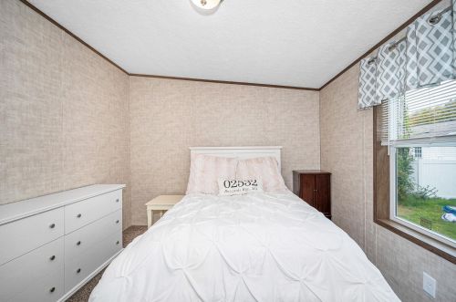 41 B St, Seabrook NH 03874-6228 exterior