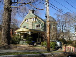 39 Hillside Ave, Newton, MA 02465-2543