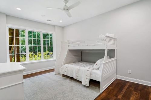 4698 Conway Dr, Atlanta GA 30327-3520 exterior