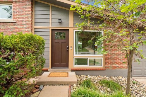 10732 Larkspur Dr, Saint Louis, MO 63123-4960