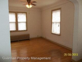 400 Marshall Ave, Saint Paul MN  55102-1765 exterior