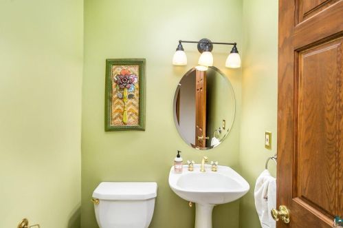 3634 1 St, Duluth MN 55802-1516 exterior