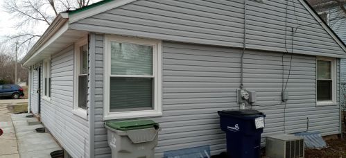 4562 46, Milwaukee WI 53220-4104 exterior