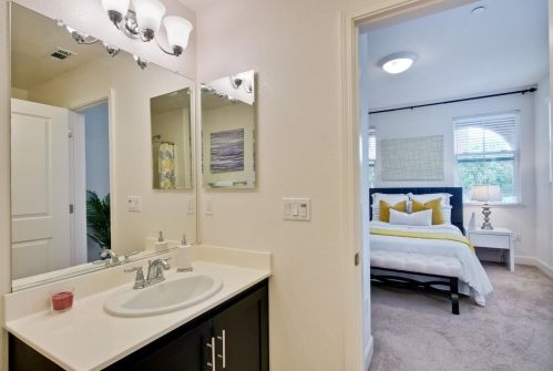 1924 Lee Way, Milpitas CA 95035-9014 exterior