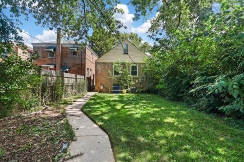 8524 Seeley Ave, Chicago IL  60620-6036 exterior