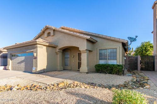 2408 Cielo Grande Ave, Phoenix AZ  85024-7552 exterior