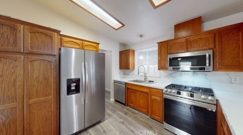 84 Seville, Tustin CA 92780-5958 exterior