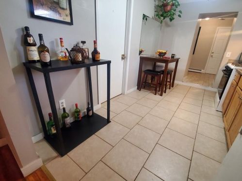 272 Smith St, Providence RI 02911-3307 exterior