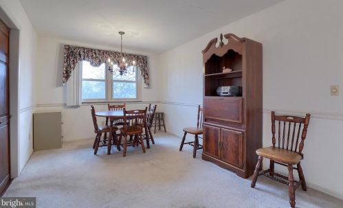 154 Amsterdam Rd, Lancaster PA 17603-9719 exterior