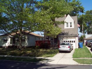 6610 Kenneth Ave, Cleveland OH  44129-2933 exterior
