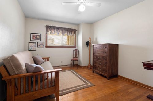 4963 19 St, Milwaukee WI 53209-5760 exterior