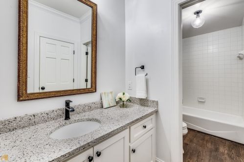 519 Ivy Pl, Atlanta GA 30342-4275 exterior