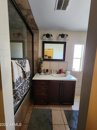 18214 2nd St, Phoenix AZ  85022-1006 exterior