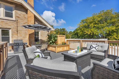 1411 Potter Ave, Milwaukee WI 53207-2115 exterior