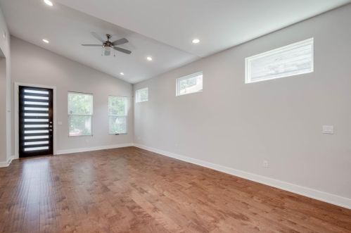 7206 Blessing Ave, Austin TX 78752-2716 exterior