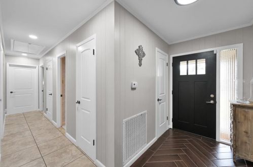 229 Elmwood St, Huntsville TX 77320-3408 exterior