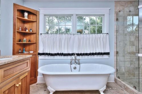 64 Bayberry Ln, Westport CT 06880-4031 exterior