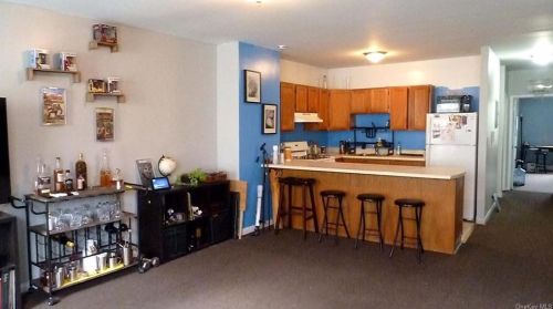 652 Crotona Park, Bronx NY 10460-4824 exterior