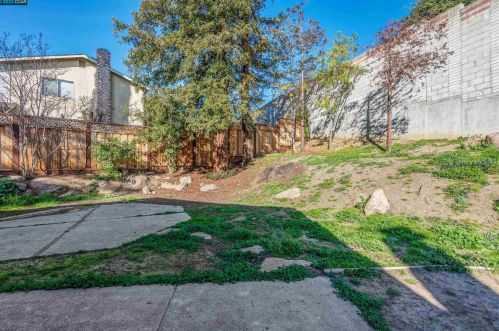 3650 Dormer Ave, Concord CA 94519-1645 exterior