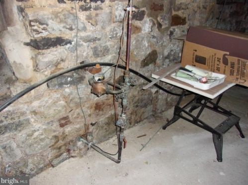 821 Mifflin St, Huntingdon PA 16652-1435 exterior