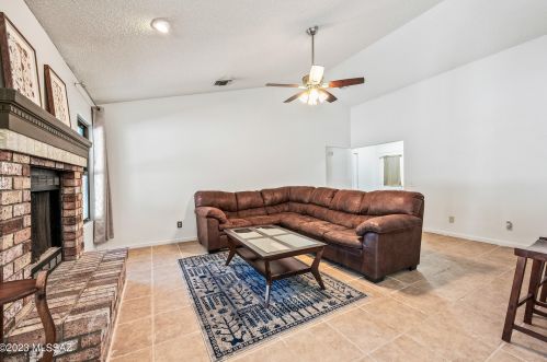 2784 Highcliff Dr, Tucson AZ  85745-3578 exterior