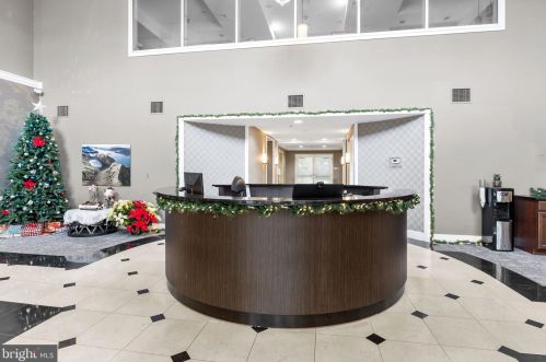 333 Carson Ter, Huntingdon Valley PA  19006-4719 exterior