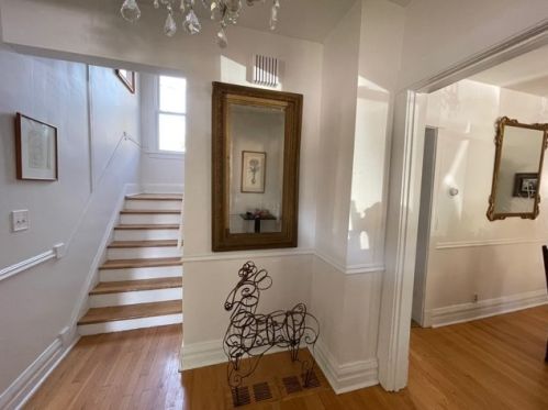 1610 Carmen Ave, Chicago, IL 60640-2702