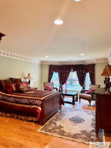 21 Southfield Rd, Edison NJ 08820-3141 exterior