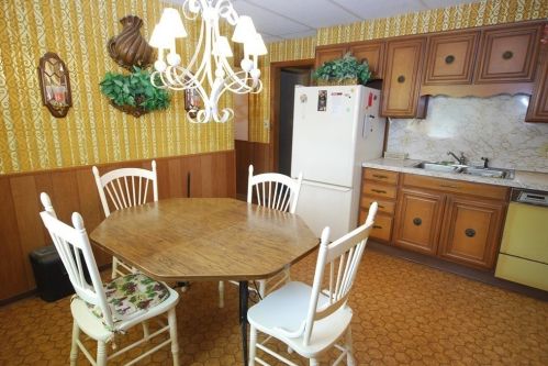 65 Shawmut St, Springfield MA  01108-2922 exterior