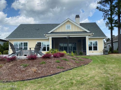 11 Anchor Bay Ct, Bluffton SC 29910-9573 exterior