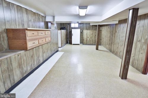 1201 Clagett Dr, Rockville MD 20851-2116 exterior