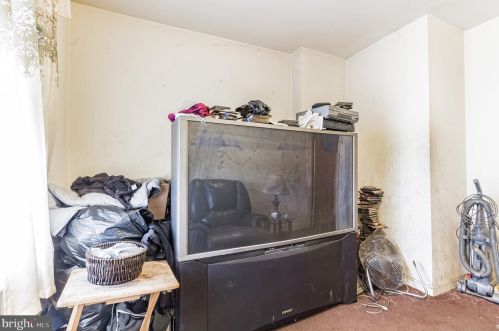 35 10 St, Darby PA exterior