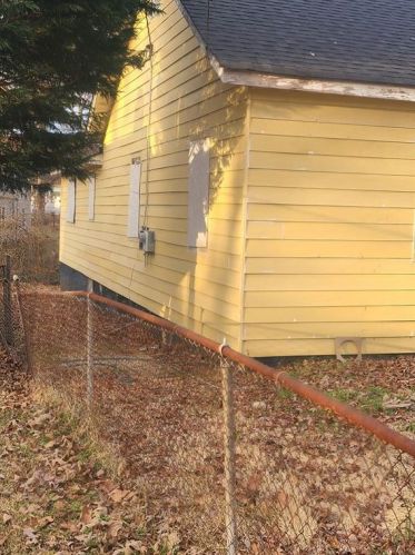 1401 Mcclelland Ave, Atlanta GA  30344-1610 exterior