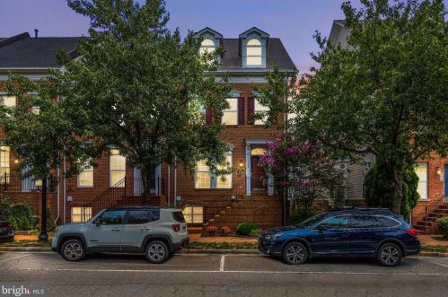 122 Cameron Station Blvd, Alexandria, VA 22304-7737