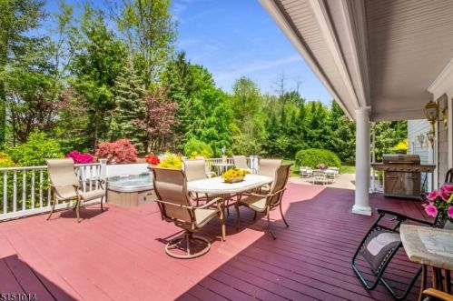 1 Briarcliffe Dr, Scotch Plains NJ 07076-2314 exterior